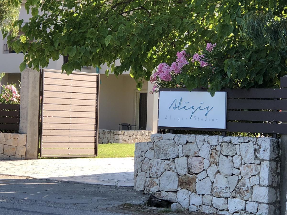 Aligis Studios Kateleios Eksteriør bilde